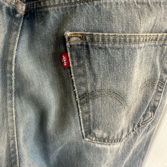 Vintage Mens Distress Levi’s 550 light blue denim 34x32 Relaxed Fit - Picture 11 of 15
